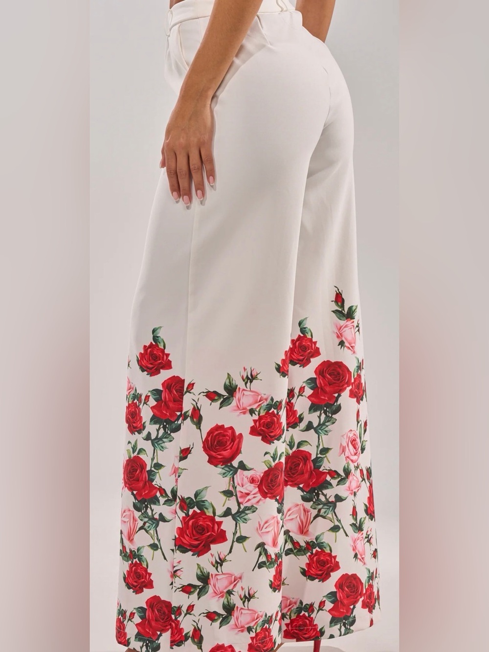 NWT AKIRA Floral Wide-Leg Pants - White with Red Rose Print size S